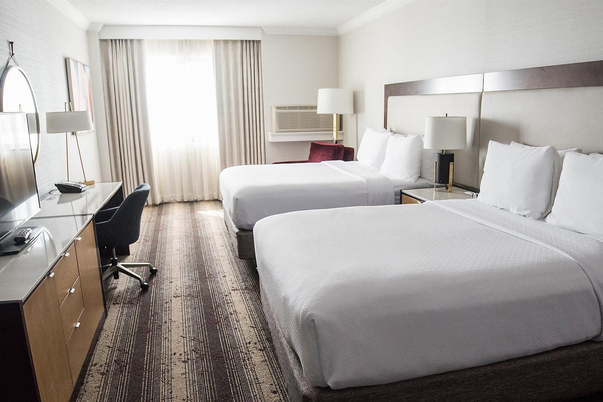 Crowne Plaza Edison By Ihg Hotel Buitenkant foto