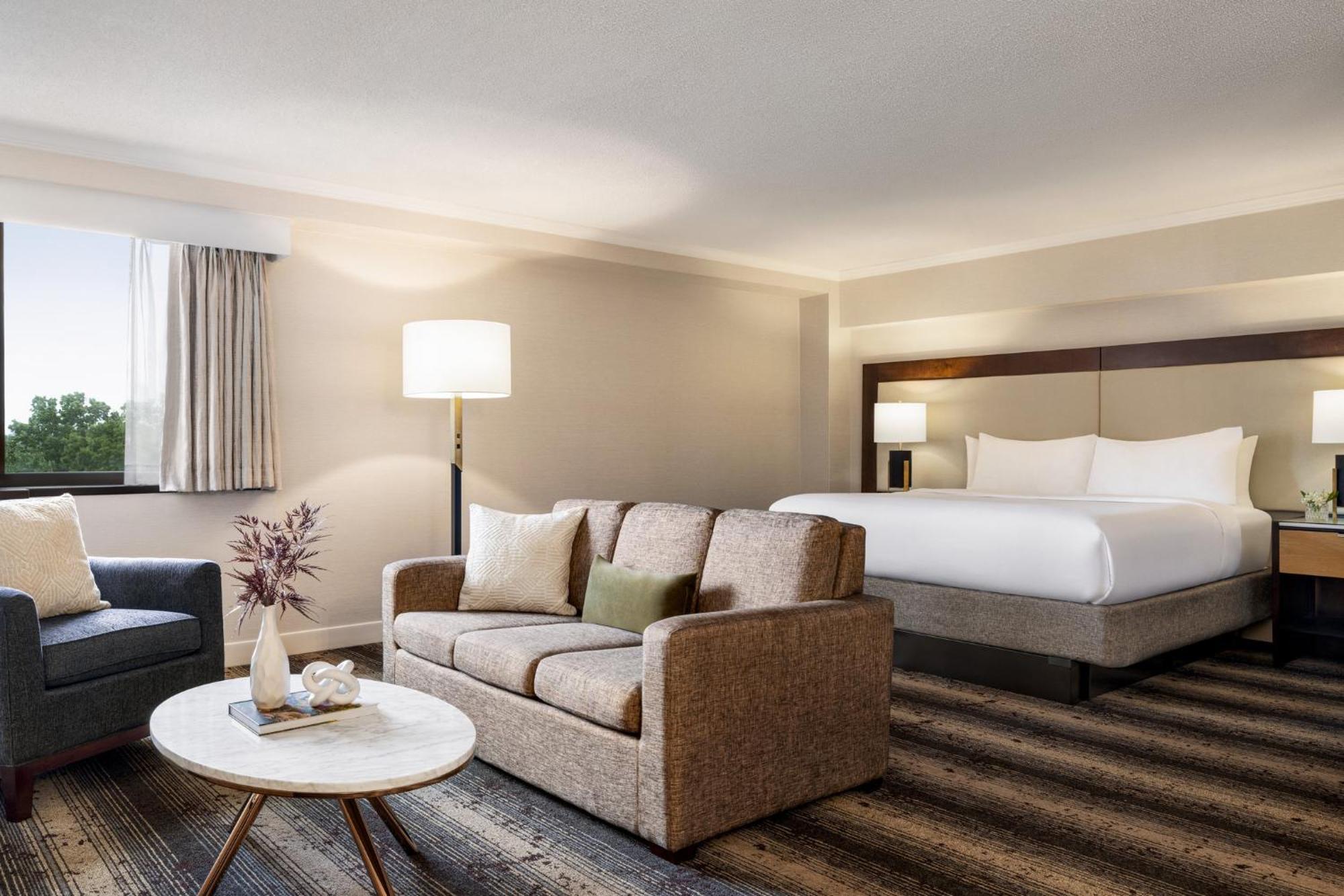 Crowne Plaza Edison By Ihg Hotel Buitenkant foto