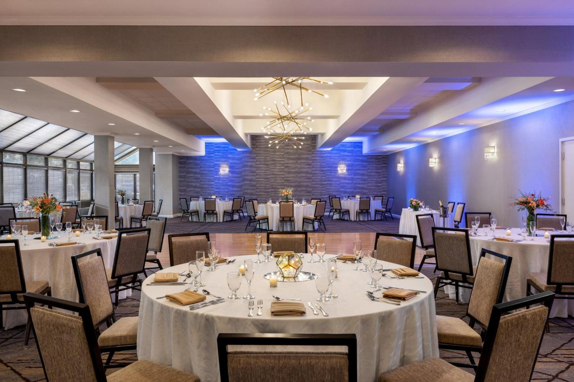 Crowne Plaza Edison By Ihg Hotel Buitenkant foto