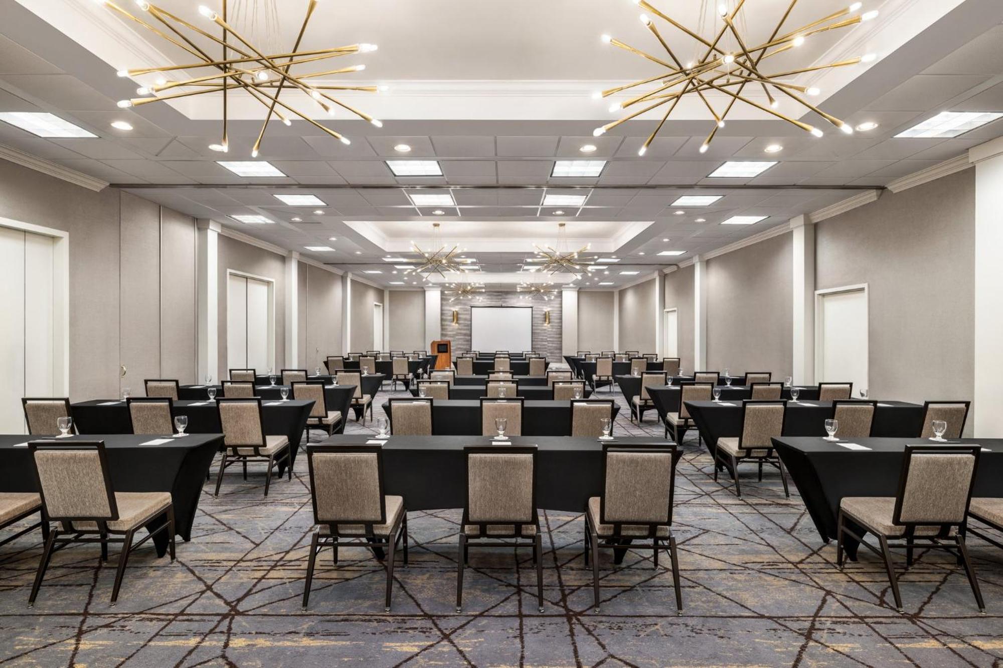 Crowne Plaza Edison By Ihg Hotel Buitenkant foto